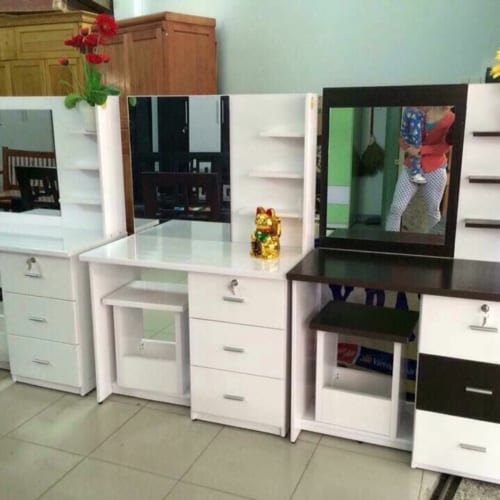 Bàn Trang Điểm, Bàn Phấn